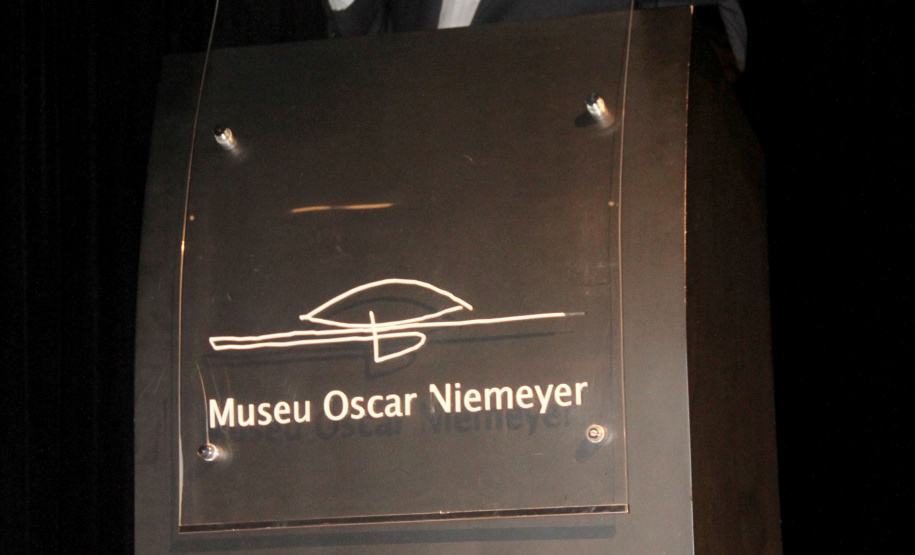 Capacitar os atores envolvidos na política da pessoa com deficiência quanto ao programa de aprendizagem que pode facilitar o processo de inclusão no mercado de trabalho foi a temática abordada no 1º Seminário sobre o Programa de Aprendizagem para Pessoa com Deficiência, realizado nesta terça-feira (17/09) no auditório do Museu Oscar Niemeyer, em Curitiba