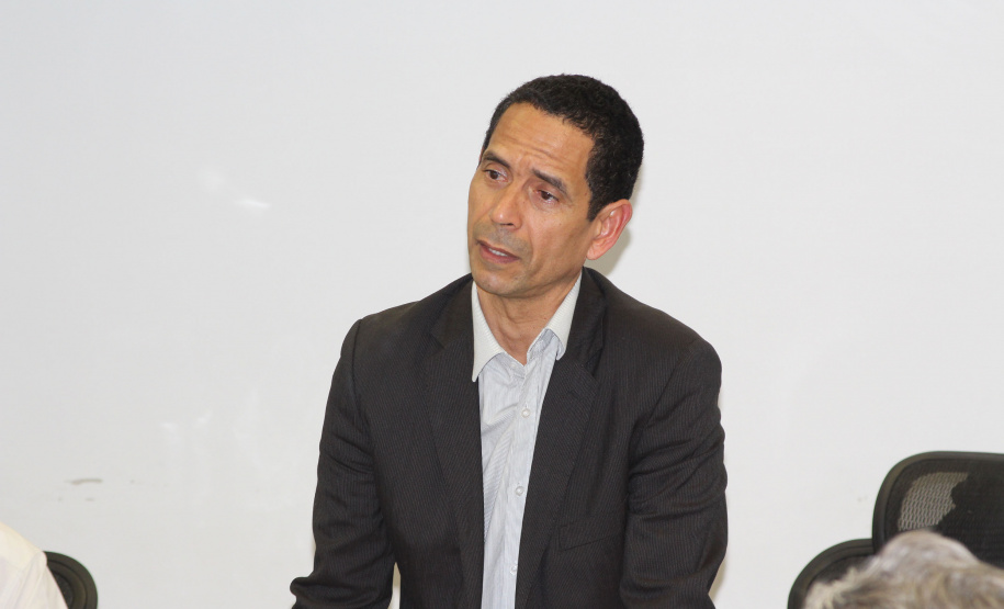 O Secretário da Segurança Pública do Paraná, Romulo Marinho Soares, abriu, nesta terça-feira (17) o Encontro Nacional do Colegiado de Presidentes dos Conselhos Estaduais de Políticas Públicas sobre Drogas, que pela primeira vez é realizado no Estado. O evento acontece no prédio da Secretaria da Segurança Pública e reúne representantes dos Conselhos de 15 estados. Foto: Divulgação/SESP