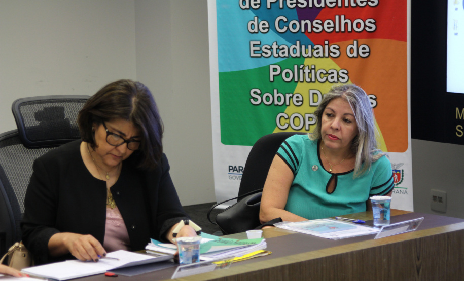 O Secretário da Segurança Pública do Paraná, Romulo Marinho Soares, abriu, nesta terça-feira (17) o Encontro Nacional do Colegiado de Presidentes dos Conselhos Estaduais de Políticas Públicas sobre Drogas, que pela primeira vez é realizado no Estado. O evento acontece no prédio da Secretaria da Segurança Pública e reúne representantes dos Conselhos de 15 estados. Foto: Divulgação/SESP