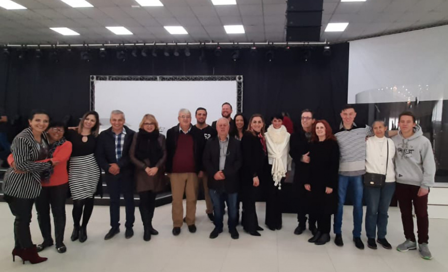 Uma parceria entre o Departamento Penitenciário do Paraná (Depen) e a Igreja Evangélica Templo das Águias tem permitido que presos da Penitenciária Central do Estado - Unidade de Progressão (PCE-UP) participem de uma formação de “Discipulado para o Encarcerado”, no qual os detentos estudam a Bíblia semanalmente. Foto: Divulgação/SESP