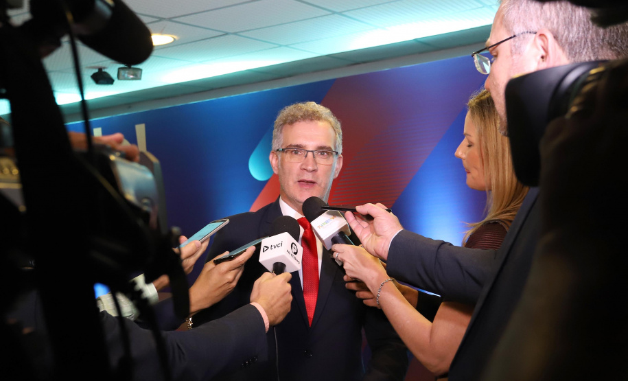O governador Carlos Massa Ratinho Junior participa da abertura do 25º Congresso de Radiodifusão