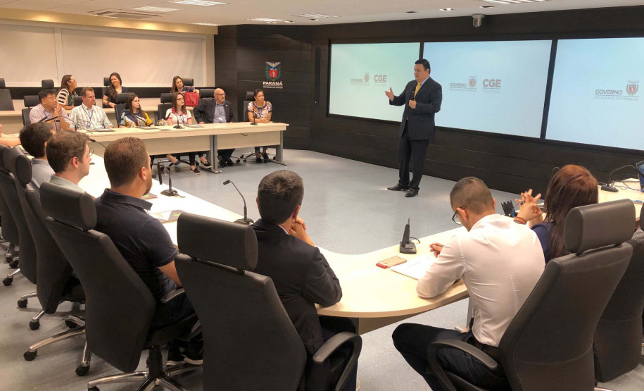 O trabalho da Controladoria-Geral do Estado (CGE), responsável por zelar pelo serviço público íntegro e ético, terá mais servidores em suas coordenadorias. Nesta semana, dez já começaram a capacitação para desempenhar atividades de investigação administrativa, auditoria, acompanhamento de denúncias e de reclamações e implantação do programa de compliance, entre outras atividades de combate à corrupção. Foto: Divulgação/CGE