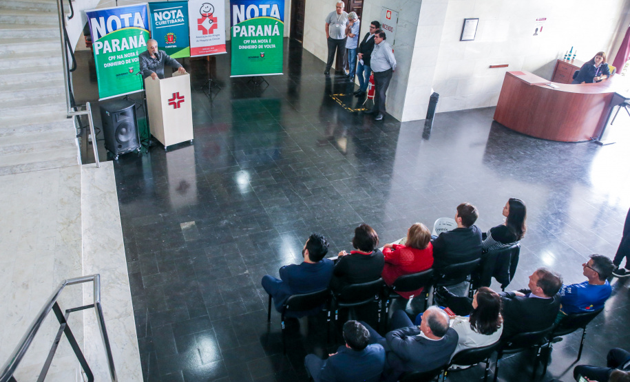 O Governo do Estado entrega os três principais prêmios do sorteio de Setembro do programa Nota Paraná, de R$ 20 mil, R$ 30 mil e R$ 50 mil. A solenidade de premiação acontece no Hospital das Clínicas, em Curitiba nesta quinta-feira (19). Curitiba, 19/09/2019 - Foto: Geraldo Bubniak/AEN