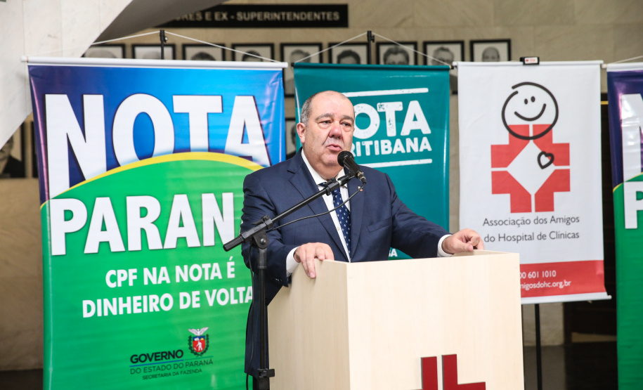 O Governo do Estado entrega os três principais prêmios do sorteio de Setembro do programa Nota Paraná, de R$ 20 mil, R$ 30 mil e R$ 50 mil. A solenidade de premiação acontece no Hospital das Clínicas, em Curitiba nesta quinta-feira (19). Na foto o  presidente dos Amigos do HC, Pedro de Paula Filho. Curitiba, 19/09/2019 - Foto: Geraldo Bubniak/AEN