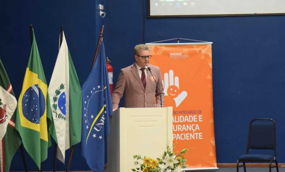 Cerca de 500 profissionais da área da saúde participam nesta quinta e sexta (19 e 20) do I Seminário Integrado de Qualidade e Segurança do Paciente, organizado pela Secretaria Estadual da Saúde, com apoio do Conselho Regional de Enfermagem do Paraná e Unibrasil. Foto: Américo Antonio/SESA