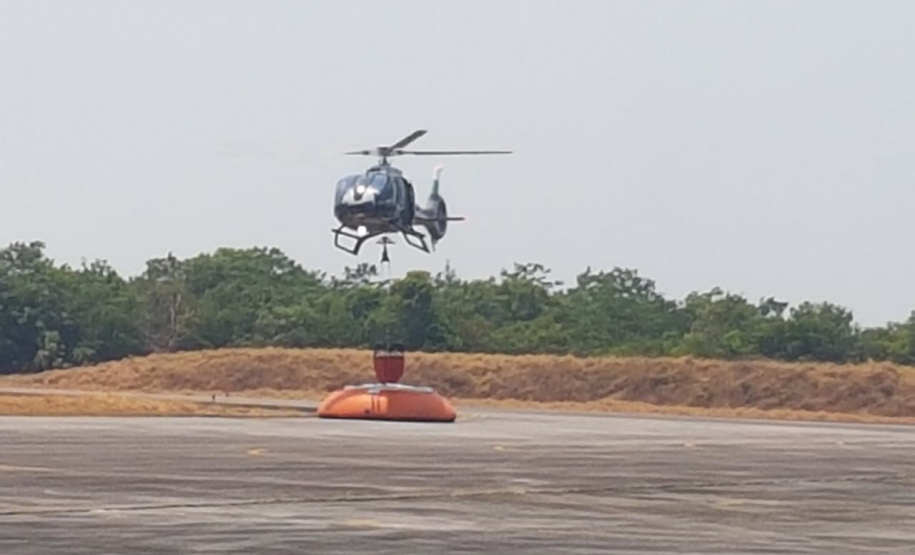 A atuação que os bombeiros paranaenses tiveram na Amazônia, integrando a Operação Verde Brasil, do Ministério da Defesa, será valiosa para os trabalhos no Paraná, em favor da população do Estado. “Nossa experiência na Amazônia nos prepara para o trabalho que faremos no nosso Estado”, avalia o tenente-coronel Fernando Raimundo Schunig, comandante da equipe paranaense e do 3º Comando Regional dos Bombeiros, sediado em Cascavel (Oeste). Foto: Divulgalção/PMPR