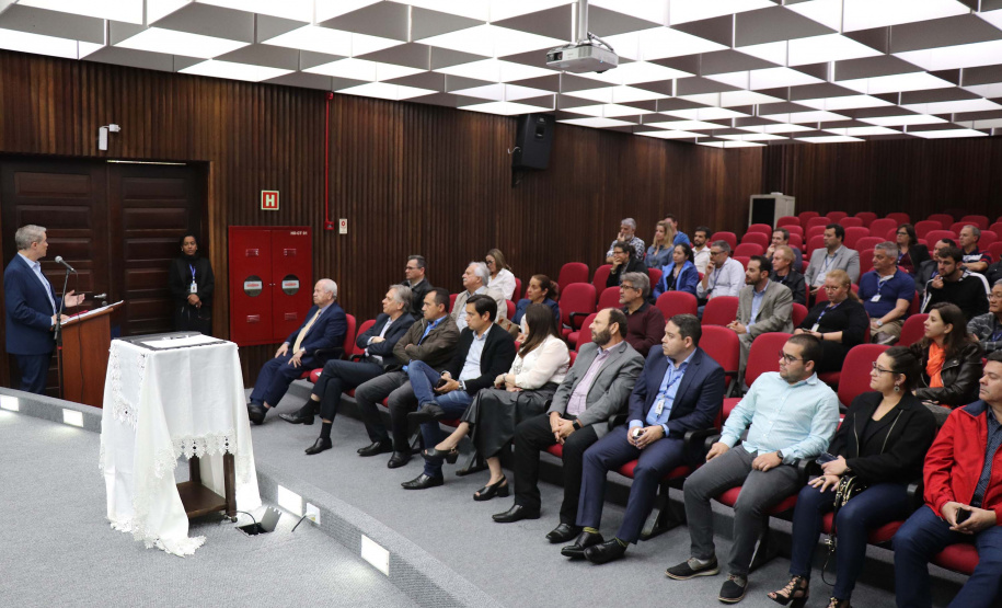 Uma parceria firmada entre o Instituto de Tecnologia do Paraná (Tecpar) e o Serviço de Aprendizagem Nacional (Senai-PR) vai impulsionar a criação e o desenvolvimento de negócios inovadores no Estado