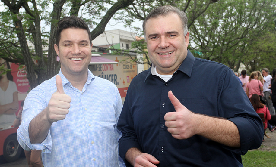 A Secretaria de Estado da Justiça, Família e Trabalho lançou nesta sexta-feira (20), no bairro Sítio Cercado, em Curitiba, o programa Governo nos Bairros – uma feira de serviços e atendimentos gratuitos à população que será realizada em bairros com grande demanda nas cidades paranaenses com mais de 200 mil habitantes.Foto: Divulgação/SEDEST