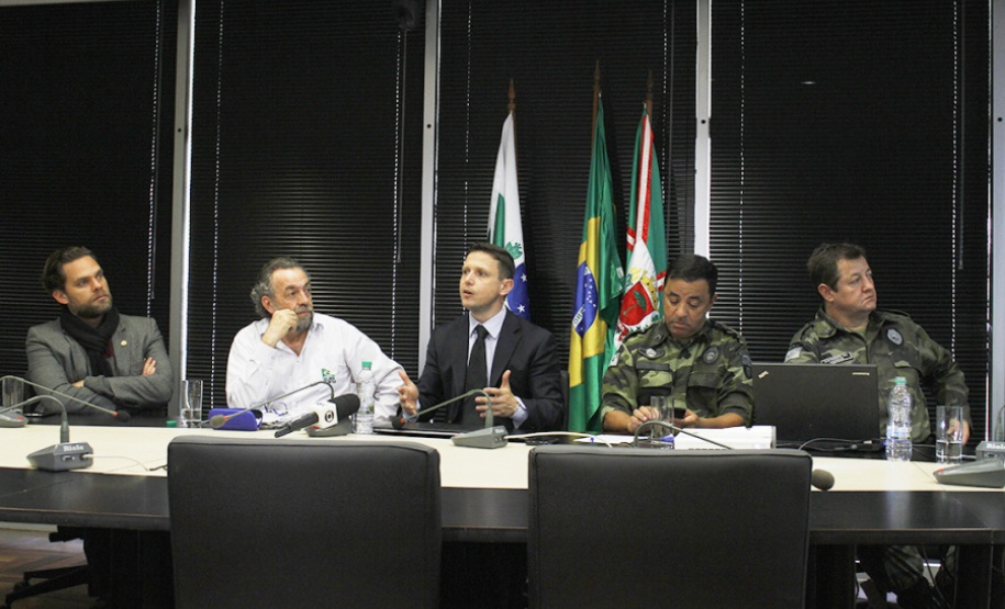 Durante a Operação Mata Atlântica em Pé, o Batalhão de Polícia Militar Ambiental Força-Verde (BPAmb-FV) apreendeu mais de 14 toneladas de carvão e 104 m³ de madeira, além de lavrar 85 autos de infração ambiental e prender uma pessoa em flagrante, entre os dias 16 e 20 de setembro