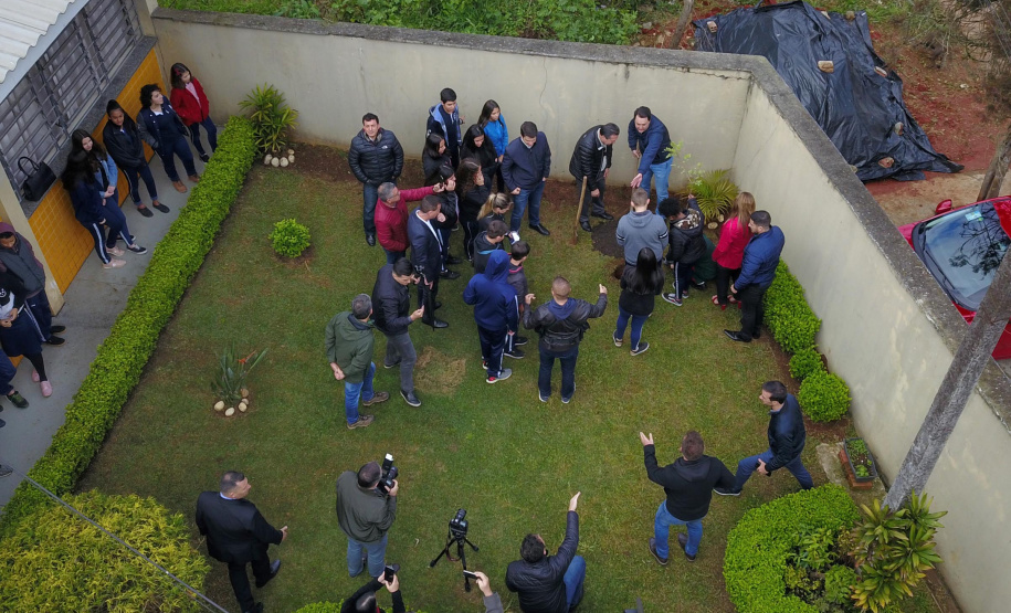 O governador Carlos Massa Ratinho Junior participa nesta segunda-feira (23) do plantio de árvores no Colégio Estadual Professora Maria Gai Grendel, no bairro Caximba, em Curitiba. O evento marcará o início do programa Paraná mais Verde, que vai incentivar o plantio de mudas de árvores nativas em todo o Estado.   23/09/2019 - Foto: José Fernando Ogura/AEN