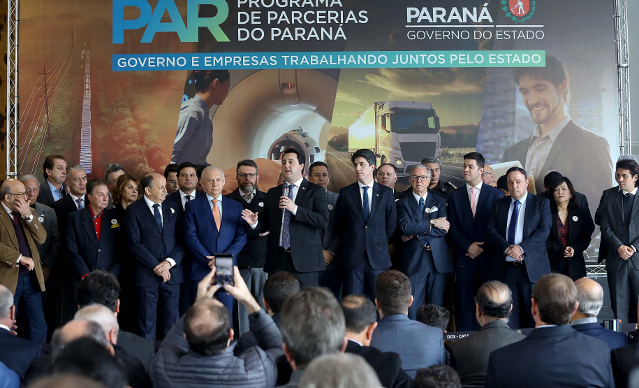 O Governo do Paraná apresentou nesta segunda-feira (23), em evento com o governador Carlos Massa Ratinho Junior, no Palácio Iguaçu, a carteira de projetos de parcerias público-privadas (PPP). Serão apresentados projetos previstos, com estimativas de prazos, investimentos e um quadro com a evolução do planejamento de cada um. Curitiba,23/09/2019 Foto:Jaelson Lucas / AEN