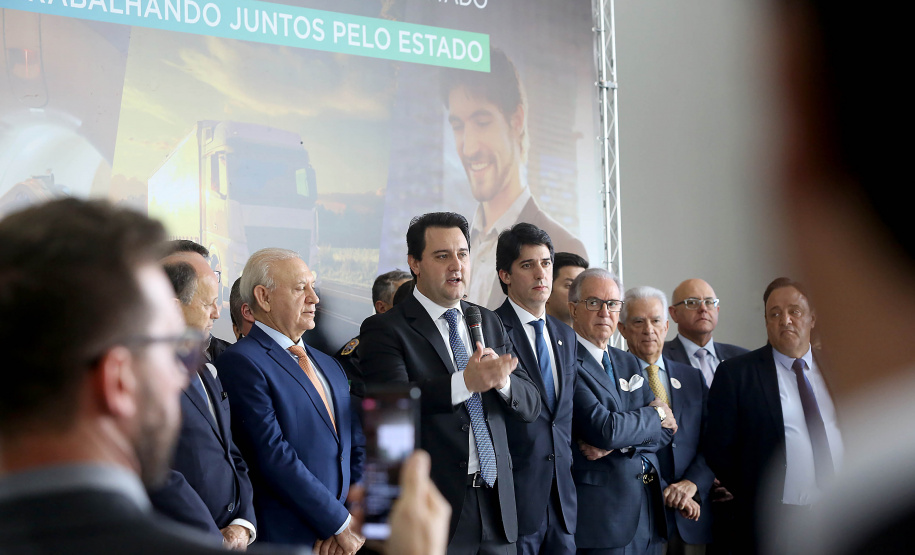 O Governo do Paraná apresentou nesta segunda-feira (23), em evento com o governador Carlos Massa Ratinho Junior, no Palácio Iguaçu, a carteira de projetos de parcerias público-privadas (PPP). Serão apresentados projetos previstos, com estimativas de prazos, investimentos e um quadro com a evolução do planejamento de cada um. Curitiba,23/09/2019 Foto:Jaelson Lucas / AEN