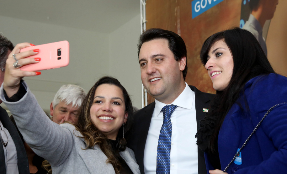 O Governo do Paraná apresentou nesta segunda-feira (23), em evento com o governador Carlos Massa Ratinho Junior, no Palácio Iguaçu, a carteira de projetos de parcerias público-privadas (PPP). Serão apresentados projetos previstos, com estimativas de prazos, investimentos e um quadro com a evolução do planejamento de cada um. Curitiba,23/09/2019 Foto:Jaelson Lucas / AEN