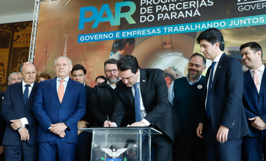 O Governo do Paraná iniciou nesta segunda-feira (23) o processo de Parcerias Público-Privadas (PPPs) com a formalização de três projetos