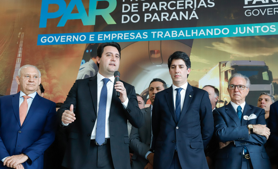 O Governo do Paraná iniciou nesta segunda-feira (23) o processo de Parcerias Público-Privadas (PPPs) com a formalização de três projetos