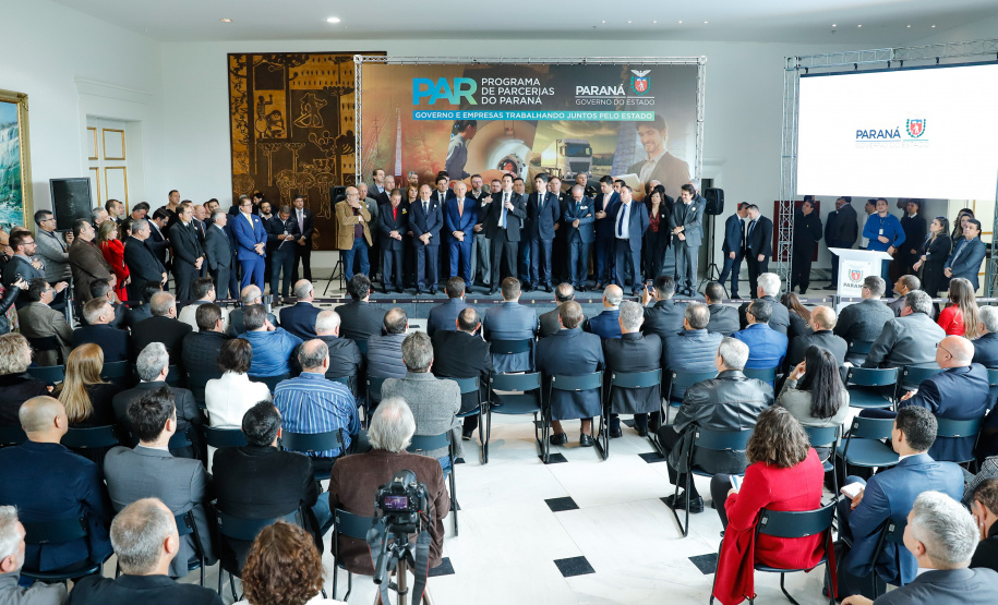 O Governo do Paraná iniciou nesta segunda-feira (23) o processo de Parcerias Público-Privadas (PPPs) com a formalização de três projetos