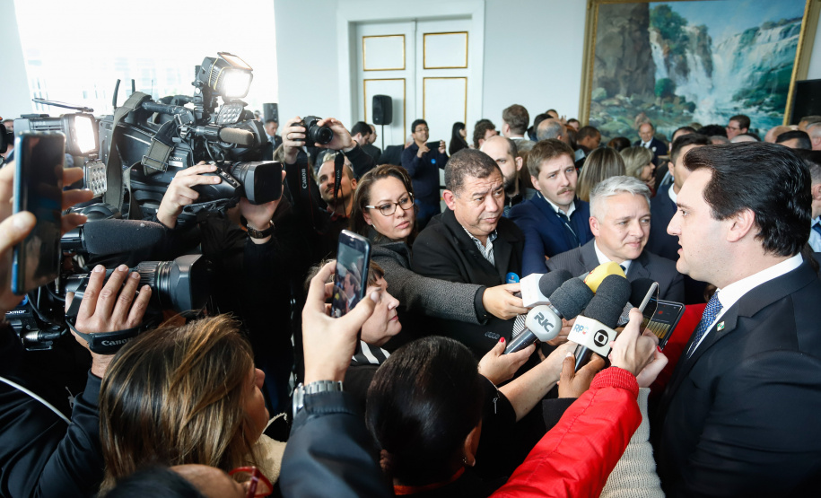 O Governo do Paraná iniciou nesta segunda-feira (23) o processo de Parcerias Público-Privadas (PPPs) com a formalização de três projetos