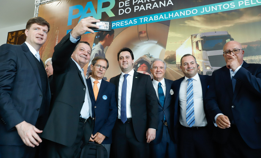 O Governo do Paraná iniciou nesta segunda-feira (23) o processo de Parcerias Público-Privadas (PPPs) com a formalização de três projetos