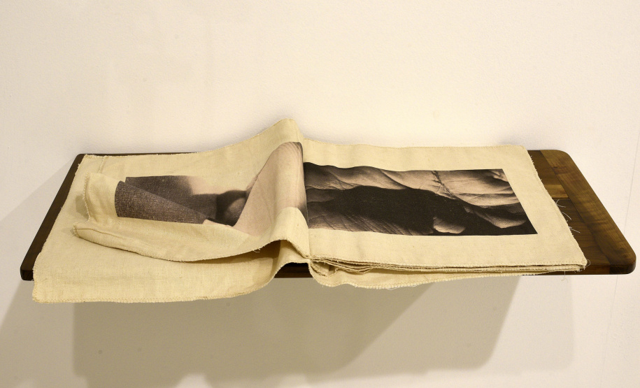 O projeto "Ero Ere: negras conexões", exposição que reúne trabalhos do coletivo homônimo formado por artistas visuais negras residentes em Curitiba: Claudia Lara, Eliana Brasil, Fernanda Castro, Kênia Coqueiro, Lana Furtado, Lourdes Duarte e Walkyria Novais no Museu de Arte Contemporânea do Paraná(MAC-PR).Curitiba, 26 de julho de 2019.Foto: Kraw Penas/SECC