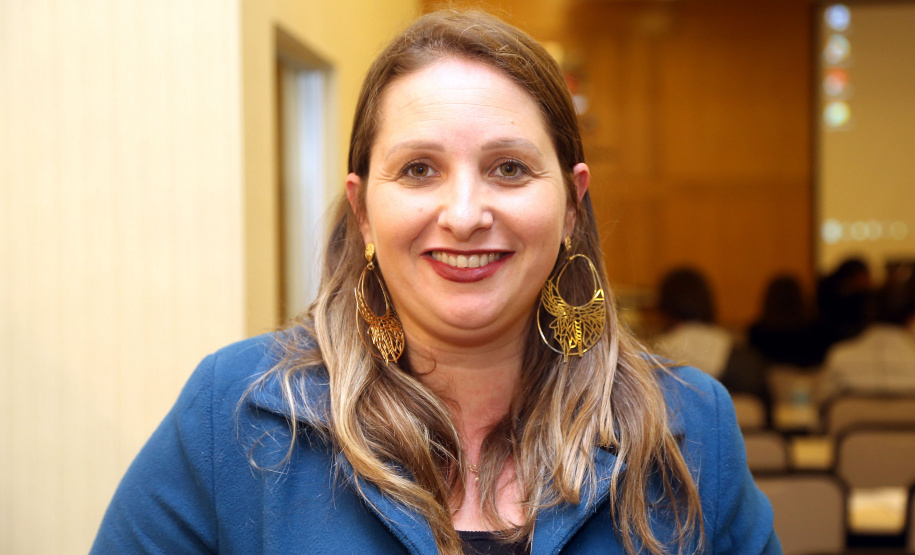 Andrea Fernandes é uma das novas servidoras que vai atuar na Secretaria de Planejamento. Formada em Administração, ela afirma que trabalhar em um órgão público propicia maior estabilidade, além de permitir que o servidor se torne útil para a sociedade de forma geral. “Você passa a verificar como funciona internamente a máquina pública, obtendo uma visão mais abrangente do que é o serviço público”, afirma.Foto: Gilson Abreu/AEN