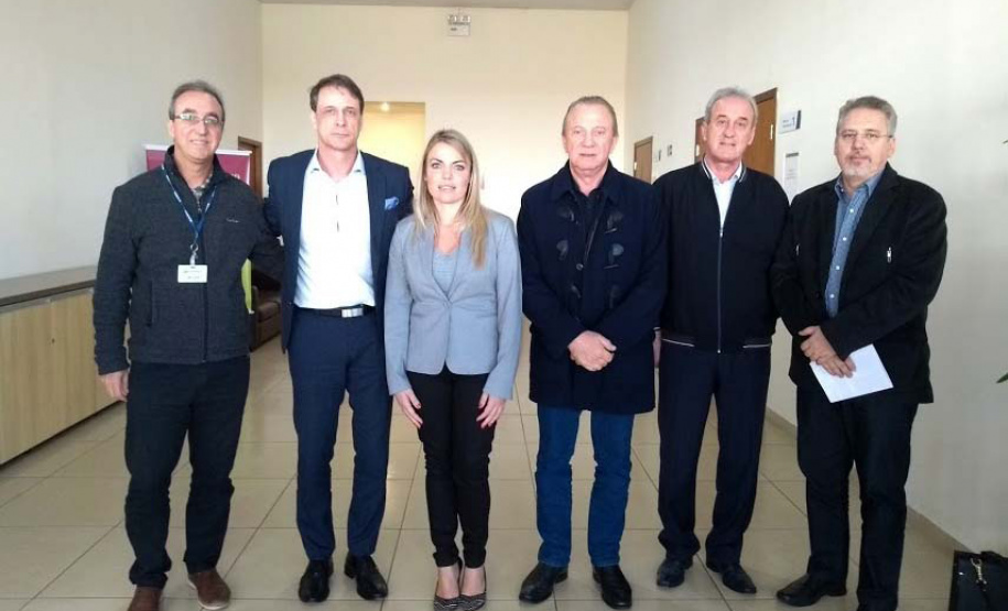 O diretor-presidente da Sanepar, Claudio Stabile, apresentou nesta segunda-feira (23) ao Conselho de Desenvolvimento Econômico de Ponta Grossa a nova proposta de contrato de programa da companhia para o município. A apresentação ocorreu em reunião ordinária do conselho.Foto: Divulgação/Sanepar