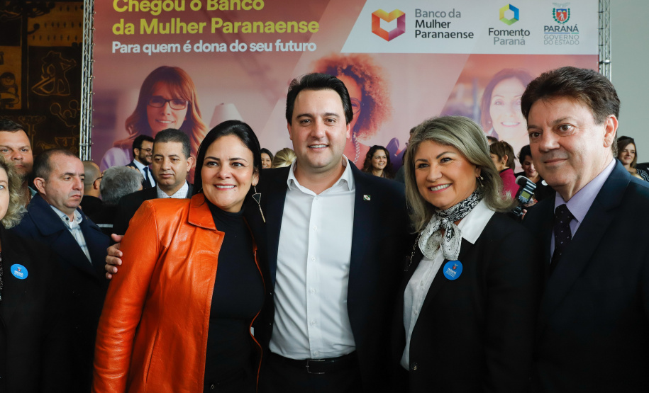 O governador Carlos Massa Ratinho Junior apresentou nesta terça-feira (24) o programa Banco da Mulher Paranaense, iniciativa do Governo do Estado para incentivar o empreendedorismo feminino em todos os setores econômicos, visando gerar mais emprego e renda no Estado.