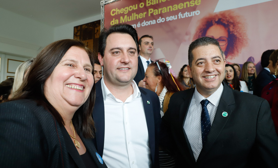 O governador Carlos Massa Ratinho Junior apresentou nesta terça-feira (24) o programa Banco da Mulher Paranaense, iniciativa do Governo do Estado para incentivar o empreendedorismo feminino em todos os setores econômicos, visando gerar mais emprego e renda no Estado.