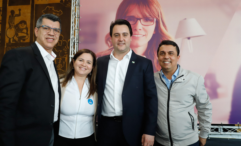 O governador Carlos Massa Ratinho Junior apresentou nesta terça-feira (24) o programa Banco da Mulher Paranaense, iniciativa do Governo do Estado para incentivar o empreendedorismo feminino em todos os setores econômicos, visando gerar mais emprego e renda no Estado.