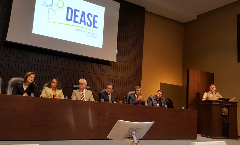 Acontece até esta quinta-feira (26), em Curitiba, o Seminário Anual Estadual de Internação Provisória para capacitação de servidores que atendem a medida cautelar de internação provisória nos Centros de Socioeducação e Casas de Semiliberdade