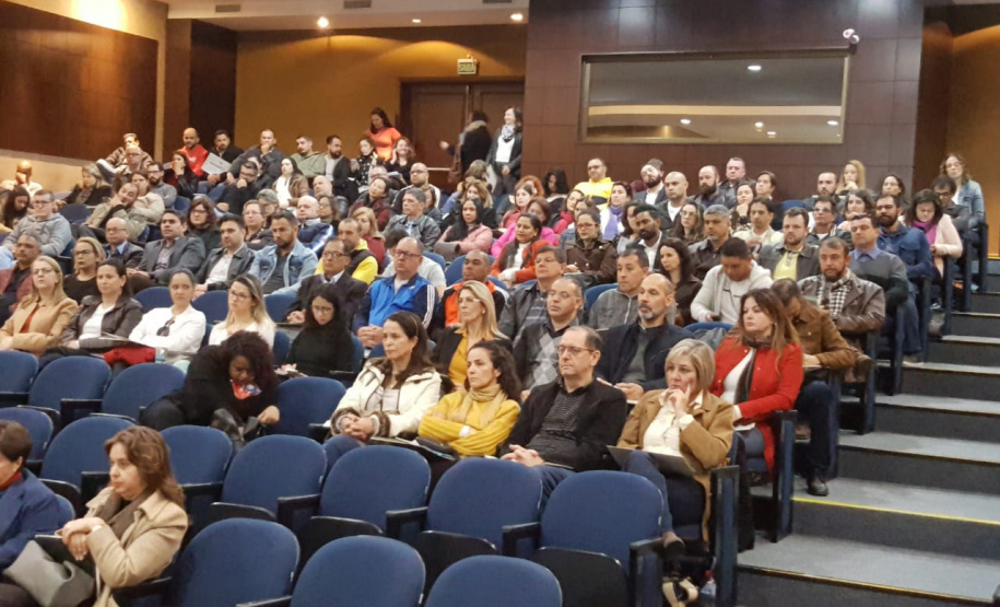 Acontece até esta quinta-feira (26), em Curitiba, o Seminário Anual Estadual de Internação Provisória para capacitação de servidores que atendem a medida cautelar de internação provisória nos Centros de Socioeducação e Casas de Semiliberdade