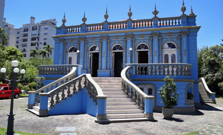 Espaço Cultural BRDE recebe exposições da Bienal Internacional de Curitiba . Foto: José Fernando Ogura/AEN