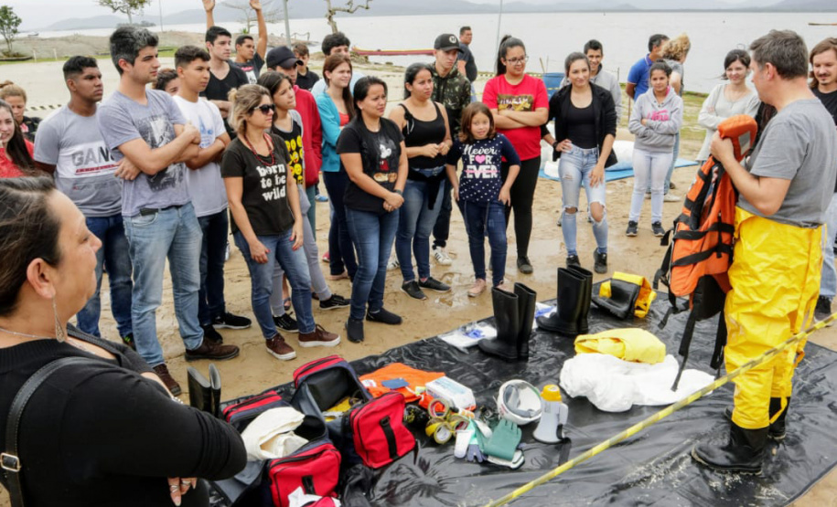 Portos formam agentes ambientais voluntários. Foto: Divulgação/Portos do Paraná
