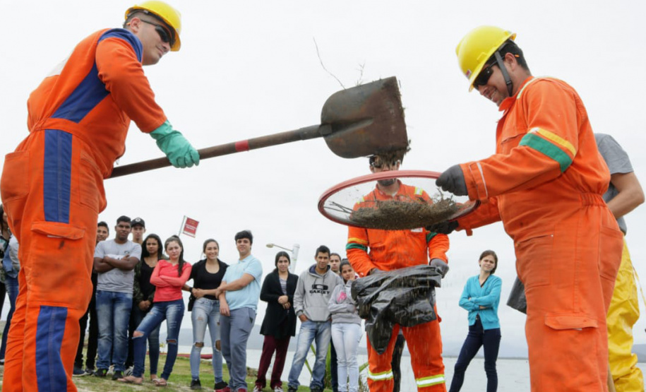 Portos formam agentes ambientais voluntários. Foto: Divulgação/Portos do Paraná