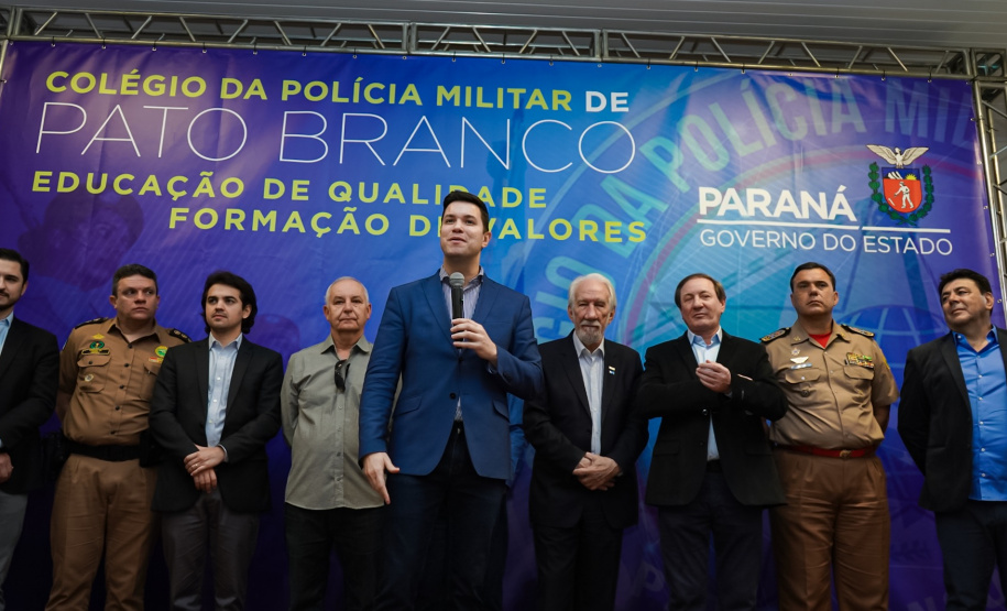 O Governo do Paraná deu início nesta quarta-feira (25) ao processo de implantação do Colégio da Polícia Militar de Pato Branco, que vai ocupar a estrutura do atual Colégio Estadual La Salle