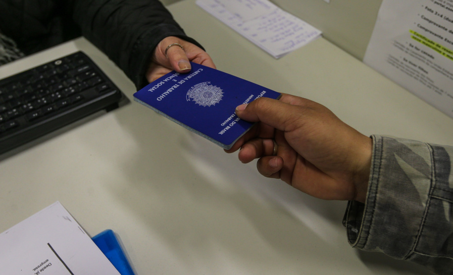 A Região Metropolitana de Curitiba gerou 25.807 vagas de emprego nos oito primeiros meses de 2019, terceiro melhor resultado do País nessa categoria, atrás apenas das grandes São Paulo (85.540) e Belo Horizonte (32.117). O índice é resultado de 333.032 admissões e 307.225 desligamentos.