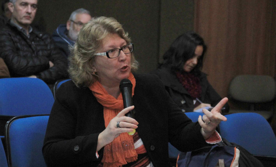 O secretário estadual do Desenvolvimento Urbano e de Obras Públicas, João Carlos Ortega, falou nesta quarta-feira (25) no Fórum “Regiões Metropolitanas do Paraná”, no Auditório do Simepar, sobre o trabalho realizado no Paraná e as perspectivas do Planejamento Regional Integrado e, ainda, as polêmicas sobre as oito regiões metropolitanas do Paraná.