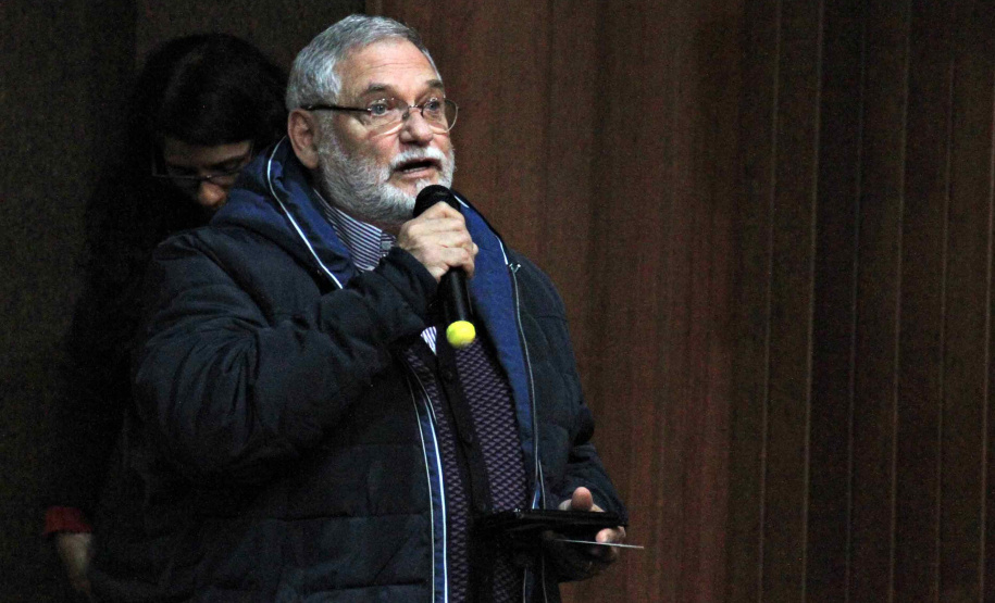 O secretário estadual do Desenvolvimento Urbano e de Obras Públicas, João Carlos Ortega, falou nesta quarta-feira (25) no Fórum “Regiões Metropolitanas do Paraná”, no Auditório do Simepar, sobre o trabalho realizado no Paraná e as perspectivas do Planejamento Regional Integrado e, ainda, as polêmicas sobre as oito regiões metropolitanas do Paraná.