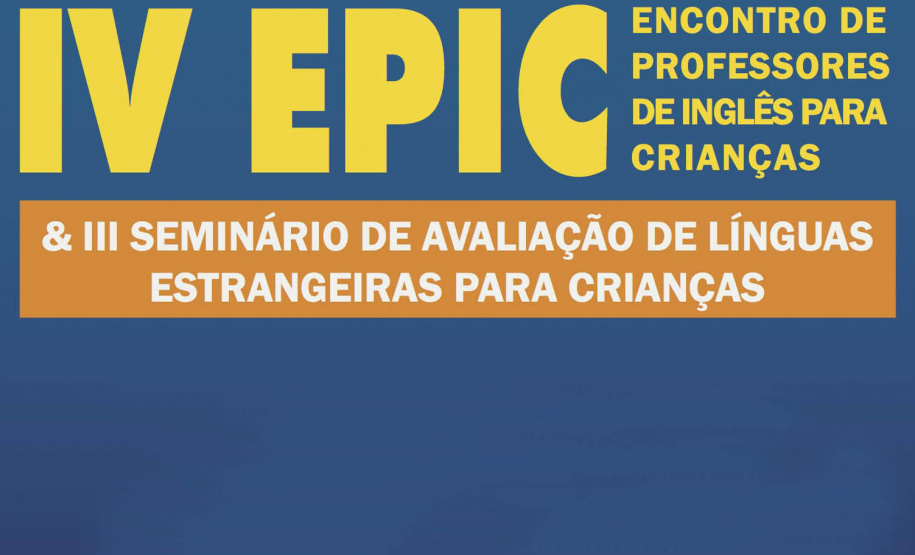 Professores debatem práticas de ensino de inglês para crianças.