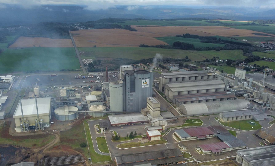 O Banco Regional de Desenvolvimento do Extremo Sul (BRDE) financiou só de janeiro a agosto deste ano R$ 257 milhões às cooperativas paranaenses e seus cooperados. Com 60% de sua carteira vocacionada para agricultores e agroindústrias, o banco, mesmo atuando somente nos três estados do Sul, é o maior operador do Programa de Desenvolvimento Cooperativo (Prodecoop), do BNDES. Foto: José Fernando Ogura/AEN