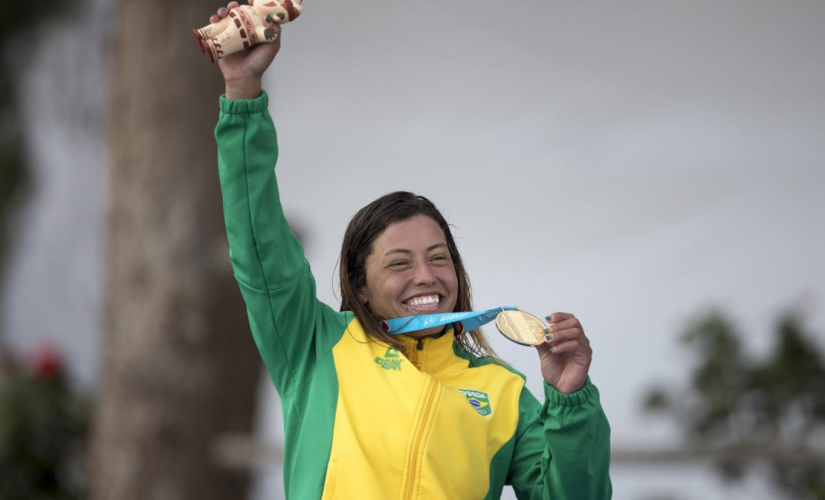 Ana Sátila, uma das principais atletas da canoagem slalom do mundo, garantiu nesta quinta-feira (26) a vaga brasileira para os Jogos Olímpicos Tóquio 2020. Ela é bolsista do Geração Olímpica, programa do Governo do Estado que concede bolsas a atletas, desde de sua base até o rendimento, e também a técnicos, com patrocínio da Copel. Hoje são 1252 bolsistas e a previsão é conceder cerca de 5 mil bolsas em quatro anos.Foto: Jonne Roriz/COB