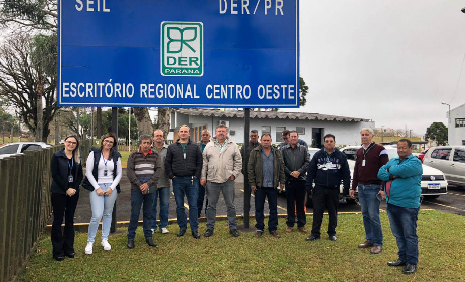 Servidores prestes a se aposentar no Departamento de Estradas de Rodagem (DER) tiveram a oportunidade nunca antes dada pela administração estadual. Eles e todos que trabalham nas unidades do Paraná participaram da primeira fase da implantação do Programa de Integração e Compliance, desenvolvido pela Controladoria-Geral do Estado, que consiste em entrevistas para mapeamento de riscos ao serviço público. Foto: Divulgação/CGE