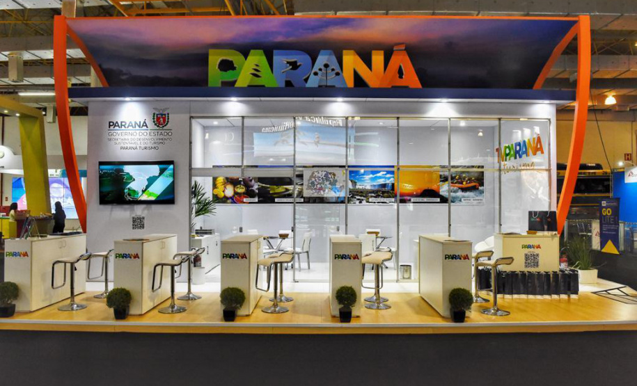 A Paraná Turismo finalizou nesta sexta-feira (27) a participação em uma das maiores feiras do setor e de negócios do País – 47ª Abav Expo Internacional de Turismo e 52º Encontro Comercial Braztoa, que aconteceu em São Paulo. Durante três dias, assessores técnicos apresentaram o potencial turístico do Estado, com diversas atividades, como palestras e painéis do trade relacionados a investimentos, mostrando as regiões turísticas do Paraná. Foto: Edson Thomaz/Paraná Turismo