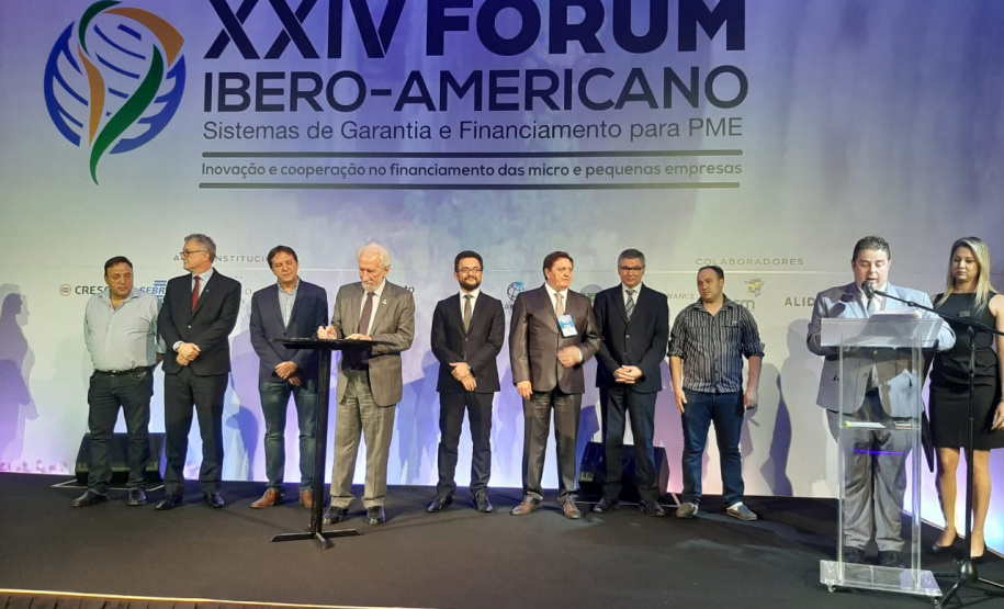Fomento Paraná e SGC Central criam nova linha de crédito. A iniciativa conjunta foi apresentada durante o XXIV Fórum Ibero-americano de Sistemas de Garantia e Financiamento para Micro, Pequenas e Médias Empresas, realizado em Foz do Iguaçu, quinta e sexta-feira, com a participação do vice-governador Darci Piana. O evento organizado pela Rede Iberoamericana de Garantias (Regar) e SGC Central teve como tema Inovação e cooperação no financiamento das PME.Foto: Divulgação/Vice-governadoria
