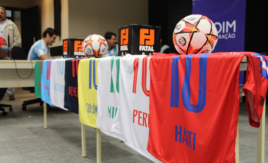 A etapa paranaense da Copa do Mundo dos Refugiados e Migrantes 2019 foi lançada oficialmente nesta sexta-feira (27), no Palácio das Araucárias, em Curitiba. O evento é promovido pela ONG África do Coração, com apoio institucional do Governo do Paraná, por meio da Secretaria da Justiça, Família e Trabalho; da Agência da ONU para Refugiados (Acnur) e da Organização Internacional para as Migrações (OIM).  Foto: Divulgação/SEJUF