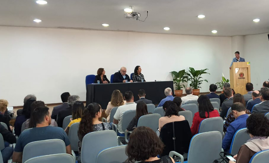 A Companhia de Saneamento do Paraná (Sanepar) agora faz parte do programa de cooperação entre o município de Curitiba e o Governo da Suécia para a realização de projetos de promoção do desenvolvimento urbano sustentável. A cooperação já existe desde 2013 e, com a assinatura de um Termo de Entendimento nesta sexta (27), incluiu a Companhia de Saneamento. Foto: Divulgação/Sanepar