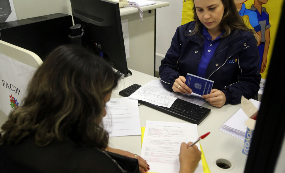 Agência do Trabalhador de Curitiba atende mais de mil pessoas com deficiência no Dia D. Foto: Gilson Abreu/AEN
