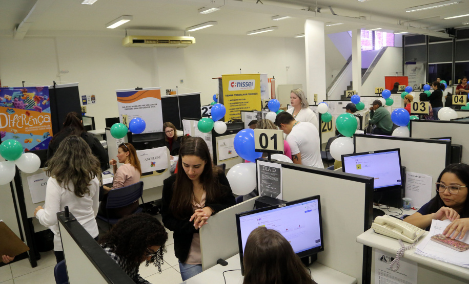 Agência do Trabalhador de Curitiba atende mais de mil pessoas com deficiência no Dia D. Foto: Gilson Abreu/AEN