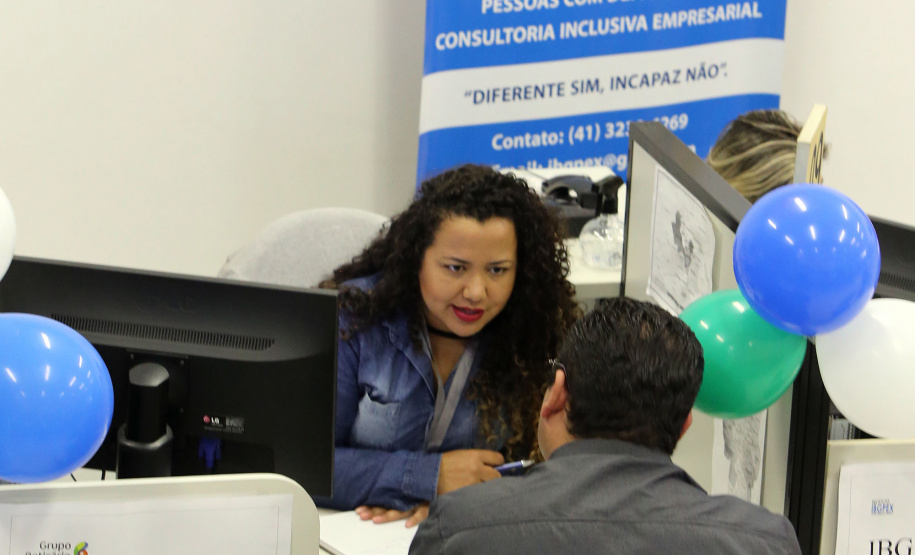 Agência do Trabalhador de Curitiba atende mais de mil pessoas com deficiência no Dia D. Foto: Gilson Abreu/AEN