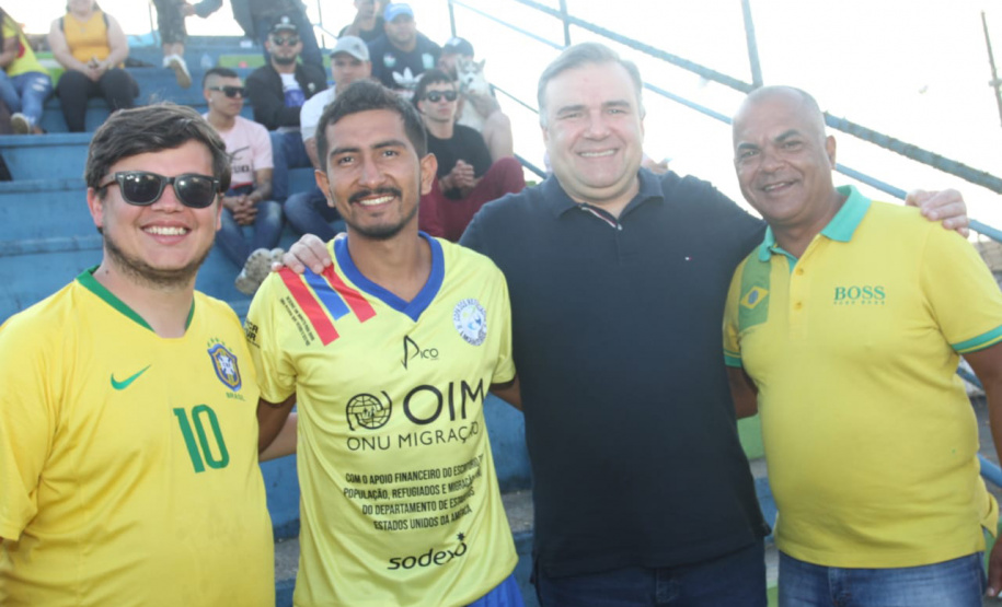 Depois de dois dias de disputas, a seleção da Colômbia sagrou-se a campeã da etapa paranaense da Copa dos Refugiados e Migrantes 2019. Na final, realizada neste domingo (29), no estádio do Pinhão, de São José dos Pinhais, os colombianos venceram o time da Argentina nos pênaltis, após empate por 1 a 1, e representarão o Paraná e seu país de origem na etapa final no Maracanã (Rio de Janeiro), com os vencedores de cada estado. Foto: Divulgação/SEJUF