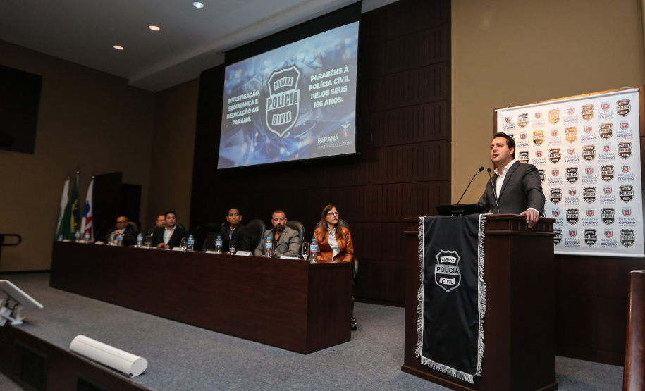 O governador Carlos Massa Ratinho Junior participa nesta segunda-feira (30), da comemoração do aniversário de 166 anos da Polícia Civil no Paraná na sede da OAB Paraná, em Curitiba .   30/09/2019 - Foto: Geraldo Bubniak/AEN